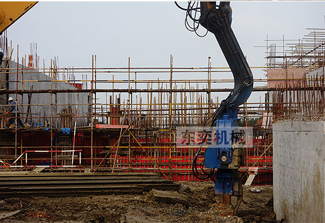 最新打樁工人招聘，行業(yè)現(xiàn)狀透視與各方觀點(diǎn)探討，個(gè)人立場表達(dá)