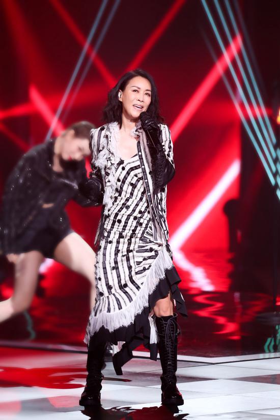 那英新歌，學(xué)習(xí)之旅的自信旋律，變化中的成就與旋律