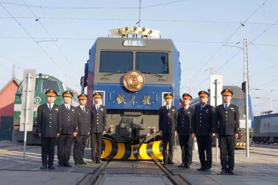 哈局機車最新配屬揭秘，溫馨之旅啟程