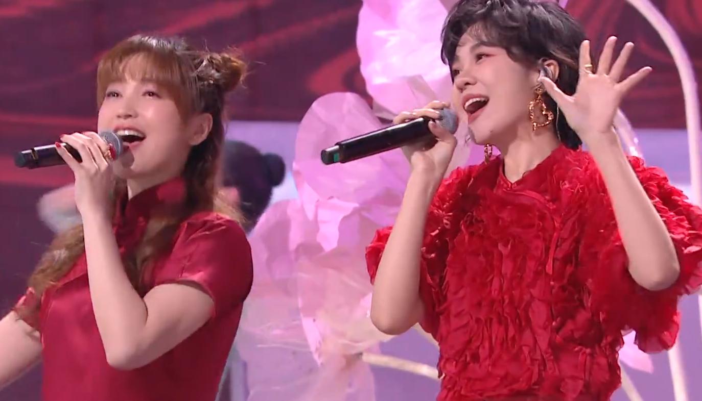 何炅最新照片，自然之旅的心靈探索，尋找平和寧靜的旅程