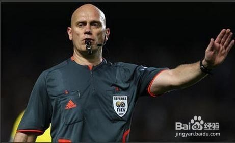 最新足球裁判手勢圖解，小裁判的日常趣事與友情紐帶，揭秘足球裁判手勢的魅力