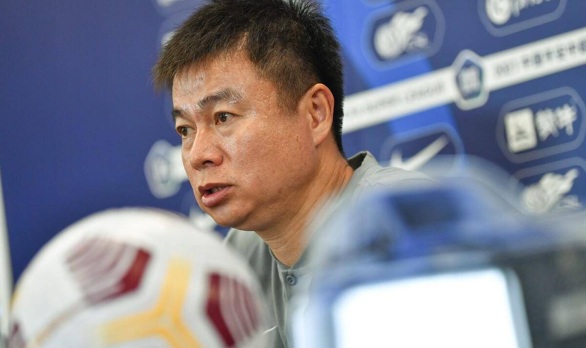 于根偉最新動態(tài)揭秘，小巷深處的獨特風味探秘之旅