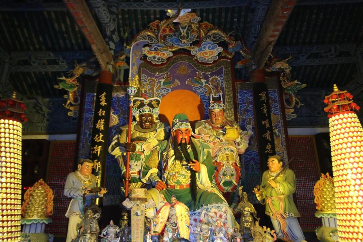 師尊人中講道最新,師尊人中講道最新，小巷深處的特色小店探秘