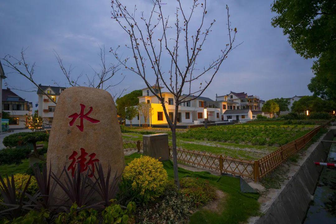 新奧特料免費(fèi)資料大全,決策信息解釋_變革版1.754