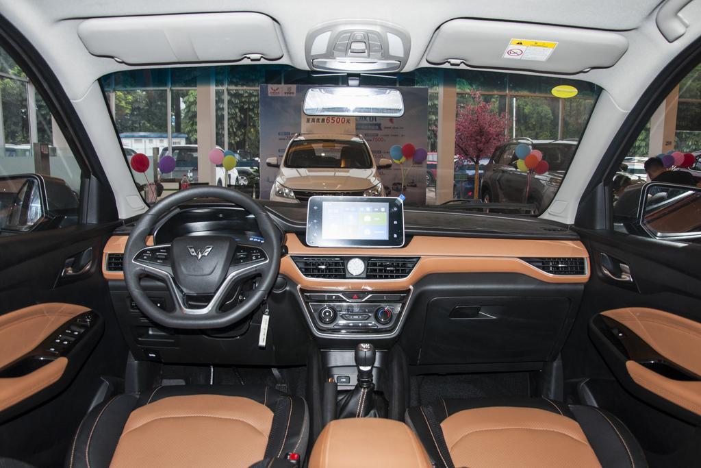 五夌宏光S3最新價(jià)格深度解析與個(gè)人觀點(diǎn)分享