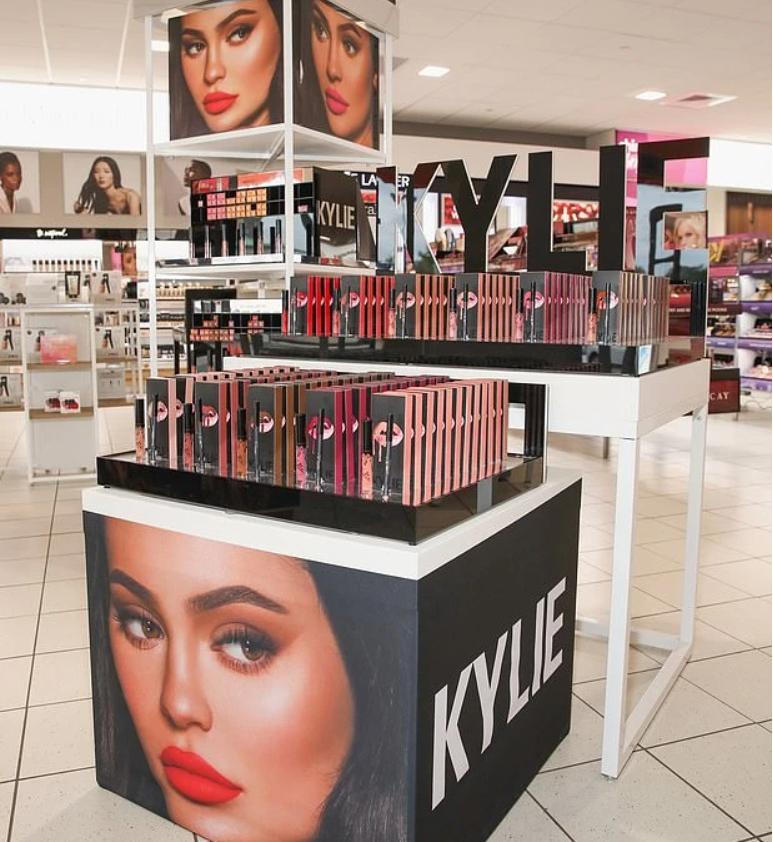 最新財(cái)務(wù)造假公司,最新財(cái)務(wù)造假公司，背景、事件、影響與地位