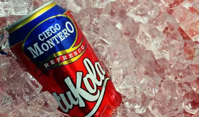 科技浪潮中的暢飲狂歡，最新可樂廣告引領新時代之味