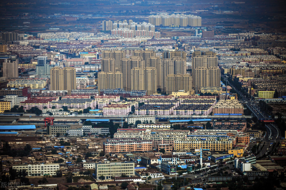 包頭最新網(wǎng)紅，城市之光與友情的溫暖篇章