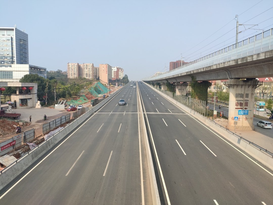 芙蓉路最新時(shí)尚潮流地標(biāo)，綻放的潮流新寵！