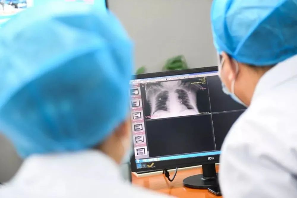 最新疫情動(dòng)態(tài)圖，疫情與歡樂(lè)生活的交織