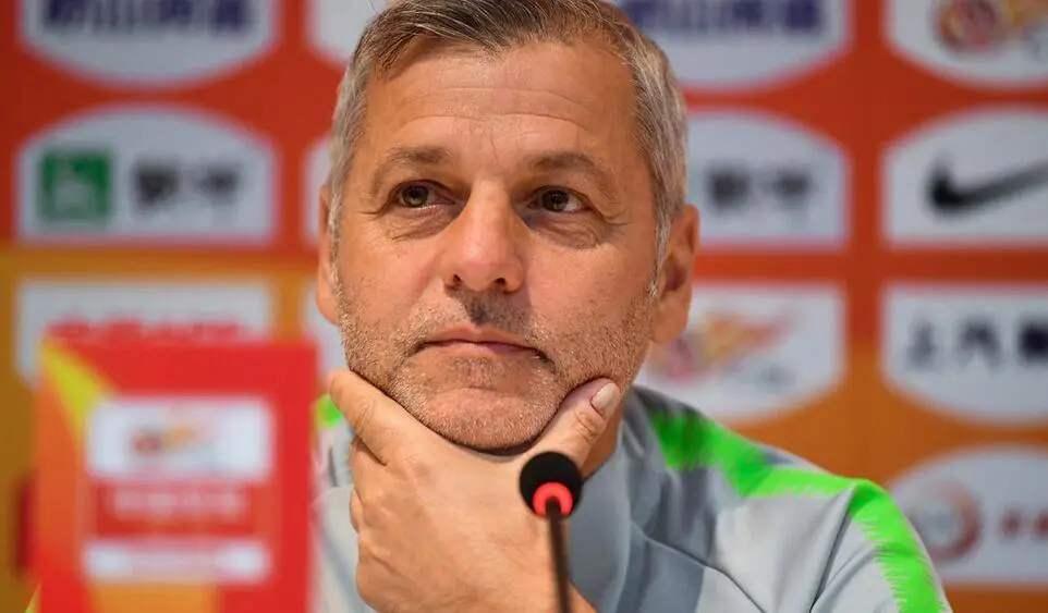 賽場上的友情與陪伴，職業(yè)比賽陣容揭秘