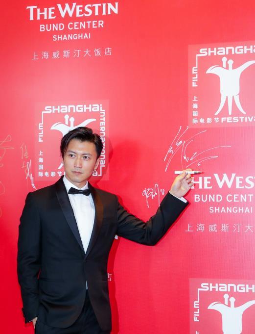 甄子丹新發(fā)型亮相，時尚變遷與個人立場的探索