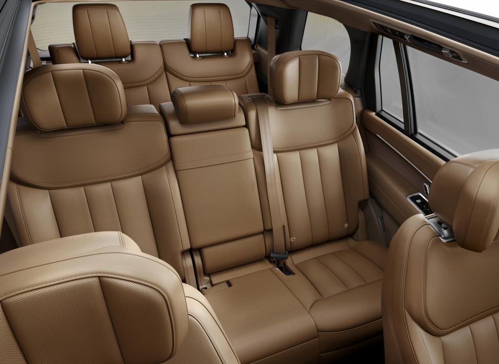 全新攬勝亮相,全新攬勝亮相，小巷中的隱藏寶藏，探索未知的獨特風情！