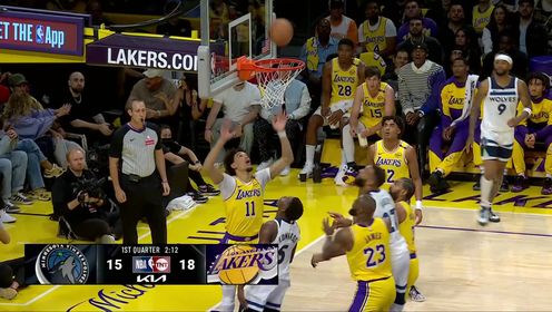 詹姆斯首場(chǎng)比賽錄像回放，變化、自信與成就感的啟示之旅