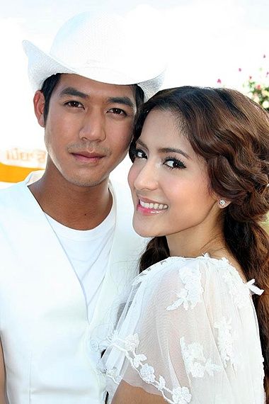 如何成為一名出色的演員并展現(xiàn)才華，旋轉(zhuǎn)的愛演員之路探索