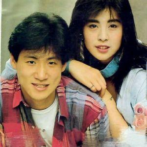 揭秘明星背后的故事，光環(huán)下的真實(shí)身份?