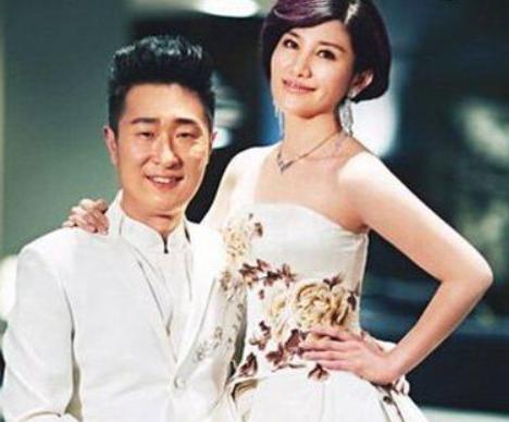 眼睛迷人的男明星魅力無法抗拒！??