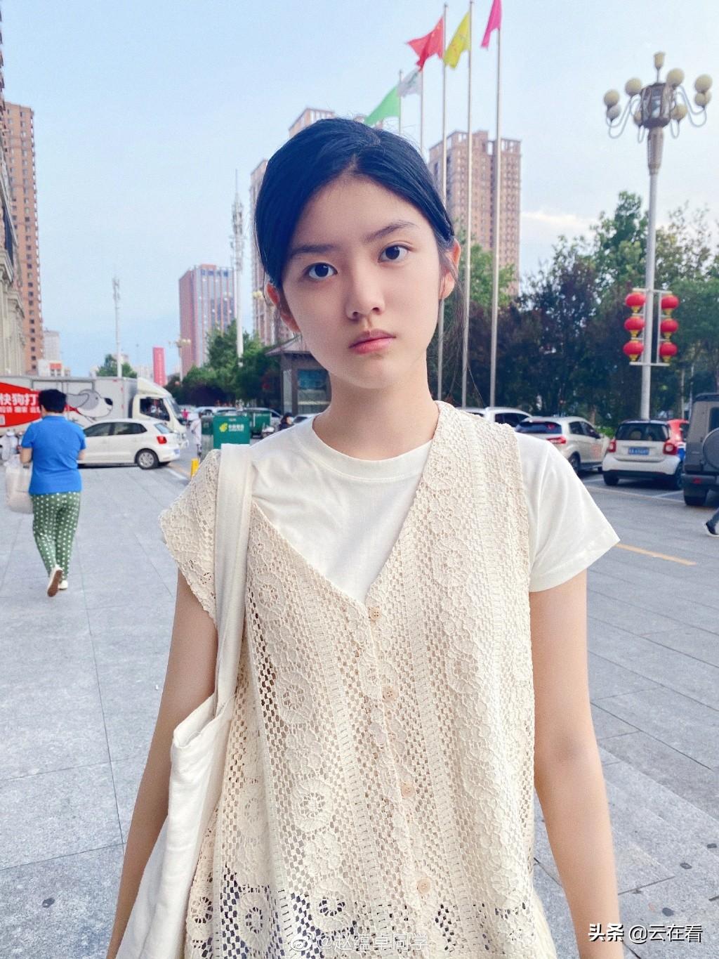 趙蘊(yùn)卓近照，日常小確幸與友情的溫馨時(shí)光