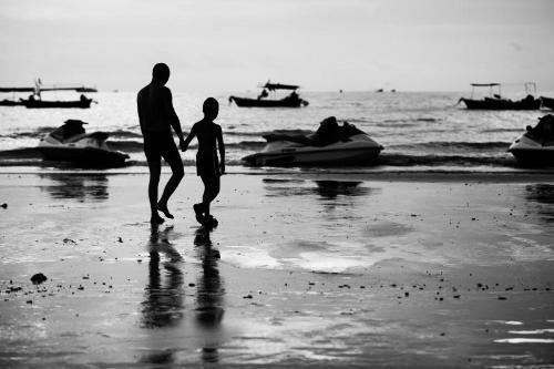 最新春秋旅行社旅游報價揭秘，小巷中的隱藏寶藏，啟程未知旅行魅力探索之旅