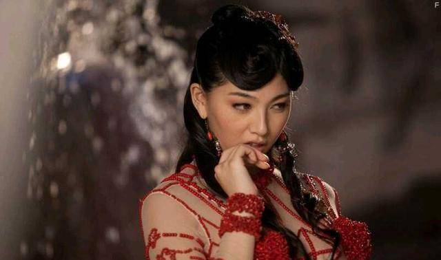 肉蒲團(tuán)女演員的勵(lì)志之旅，變化、自信與成就感的探索