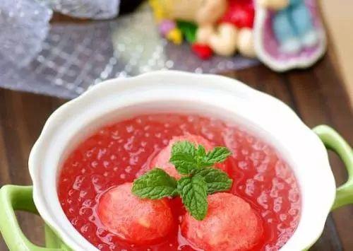 最新西瓜吃法，挑戰(zhàn)味蕾的勵(lì)志之旅，激發(fā)自信與成就感