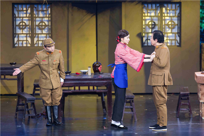 最新喜劇小品，家的溫馨與陪伴之夜色笑語(yǔ)時(shí)刻