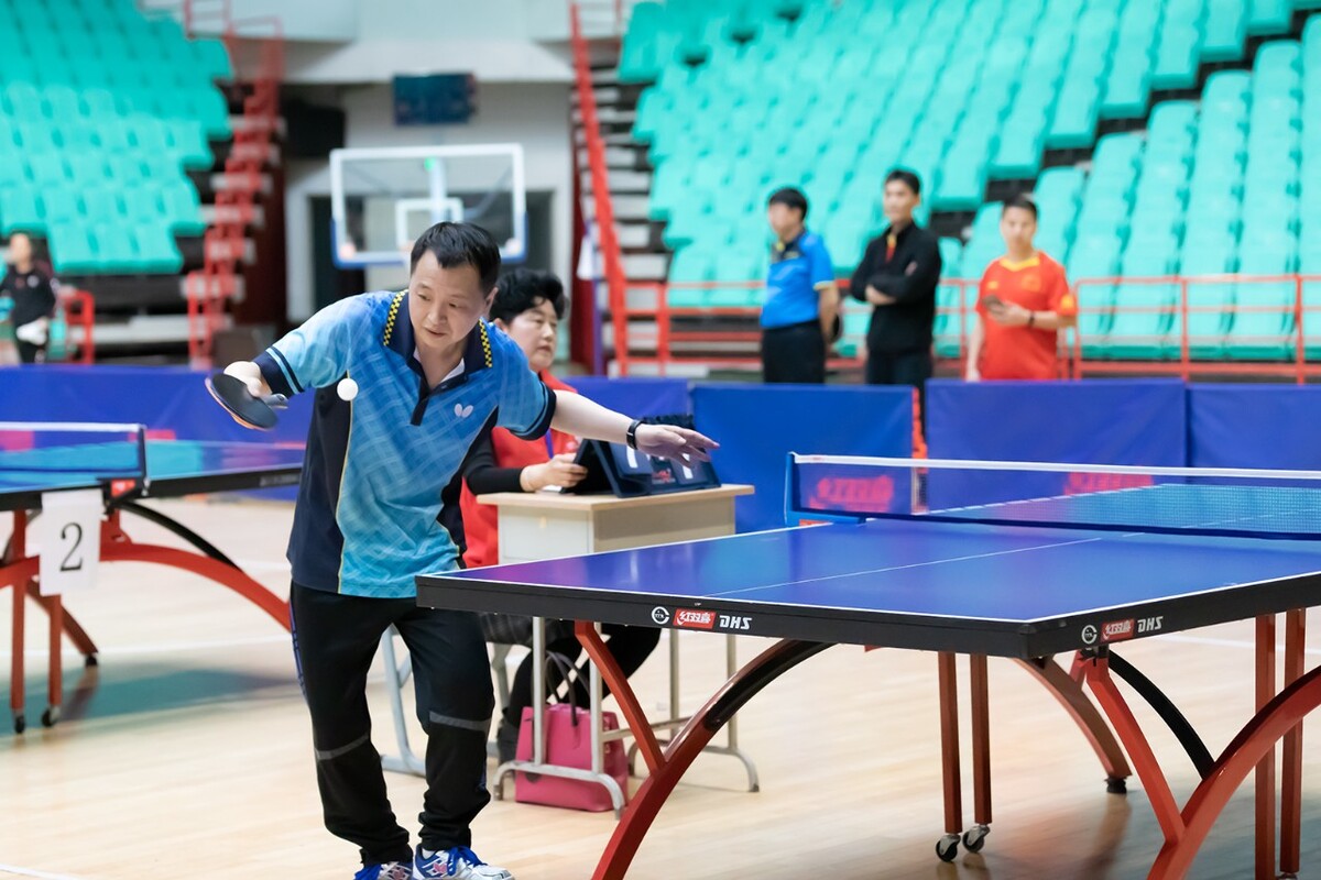 乒乓球比賽，小巷中的精彩乒乓秘境與激烈對決