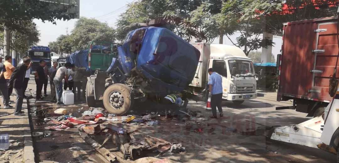 唐山車禍最新進展，今日事故更新????悲痛消息持續(xù)更新中