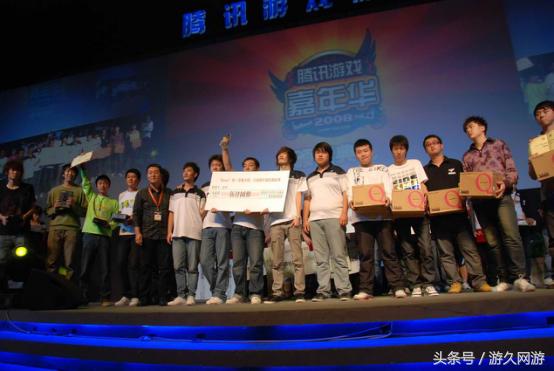 重溫經(jīng)典瞬間，回顧C(jī)F白鯊在2009年的比賽風(fēng)采