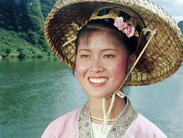 劉三姐電影，展現(xiàn)變化、自信與成就的力量傳奇之旅