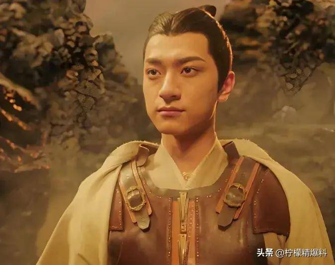 最新搞笑丑男大盤點，日常笑料背后的真摯友情故事