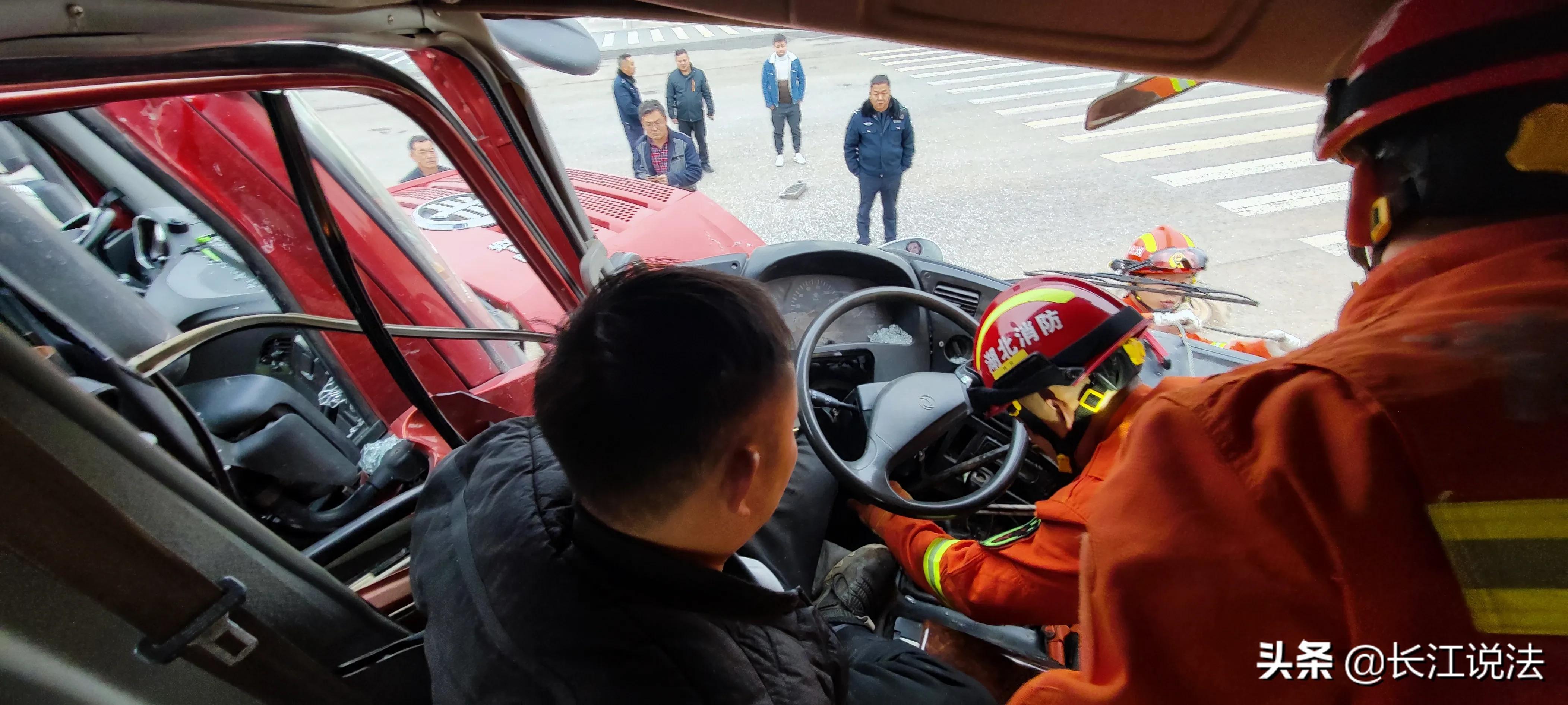 震撼！蘄春再現(xiàn)車(chē)禍悲劇，警鐘長(zhǎng)鳴——2025最新車(chē)禍新聞