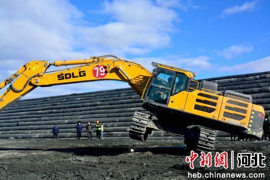 挖土機(jī)比賽，科技巨擘較量，重塑未來(lái)工程機(jī)械魅力之戰(zhàn)