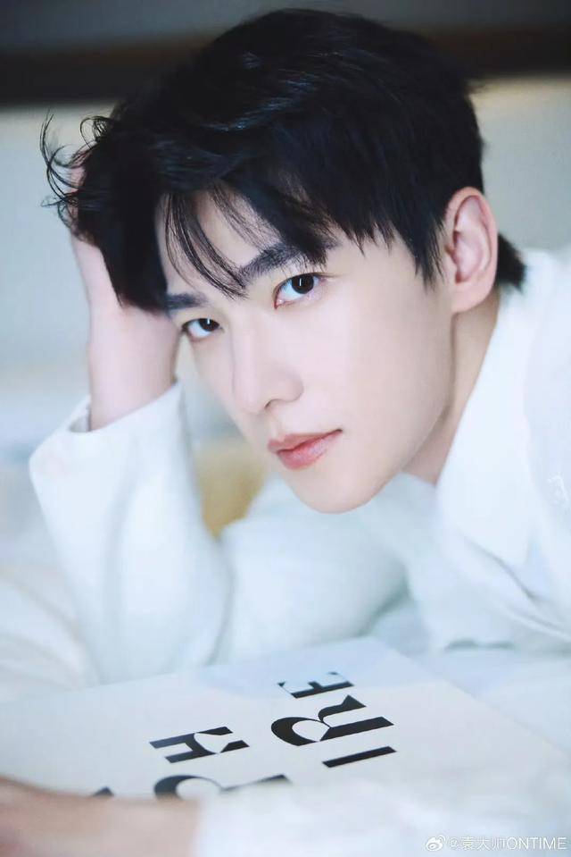 楊洋最新圖片大全，偶像魅力的多維解讀與展現(xiàn)