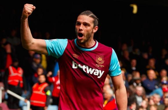 實(shí)況足球8最新轉(zhuǎn)會動態(tài)，轉(zhuǎn)會市場風(fēng)云變幻揭秘