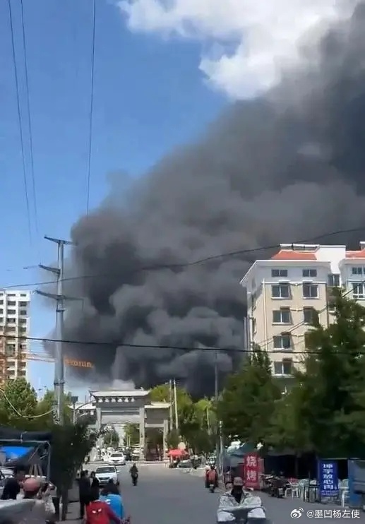 煙臺(tái)大火最新動(dòng)態(tài)，力量與希望的展現(xiàn)——變化中的自信與成就感