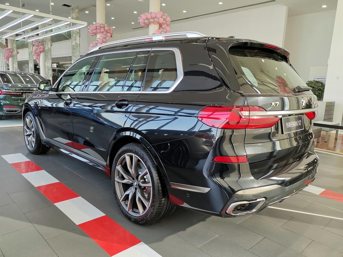寶馬X7七座最新款豪華巨獻，引領SUV新紀元風潮！