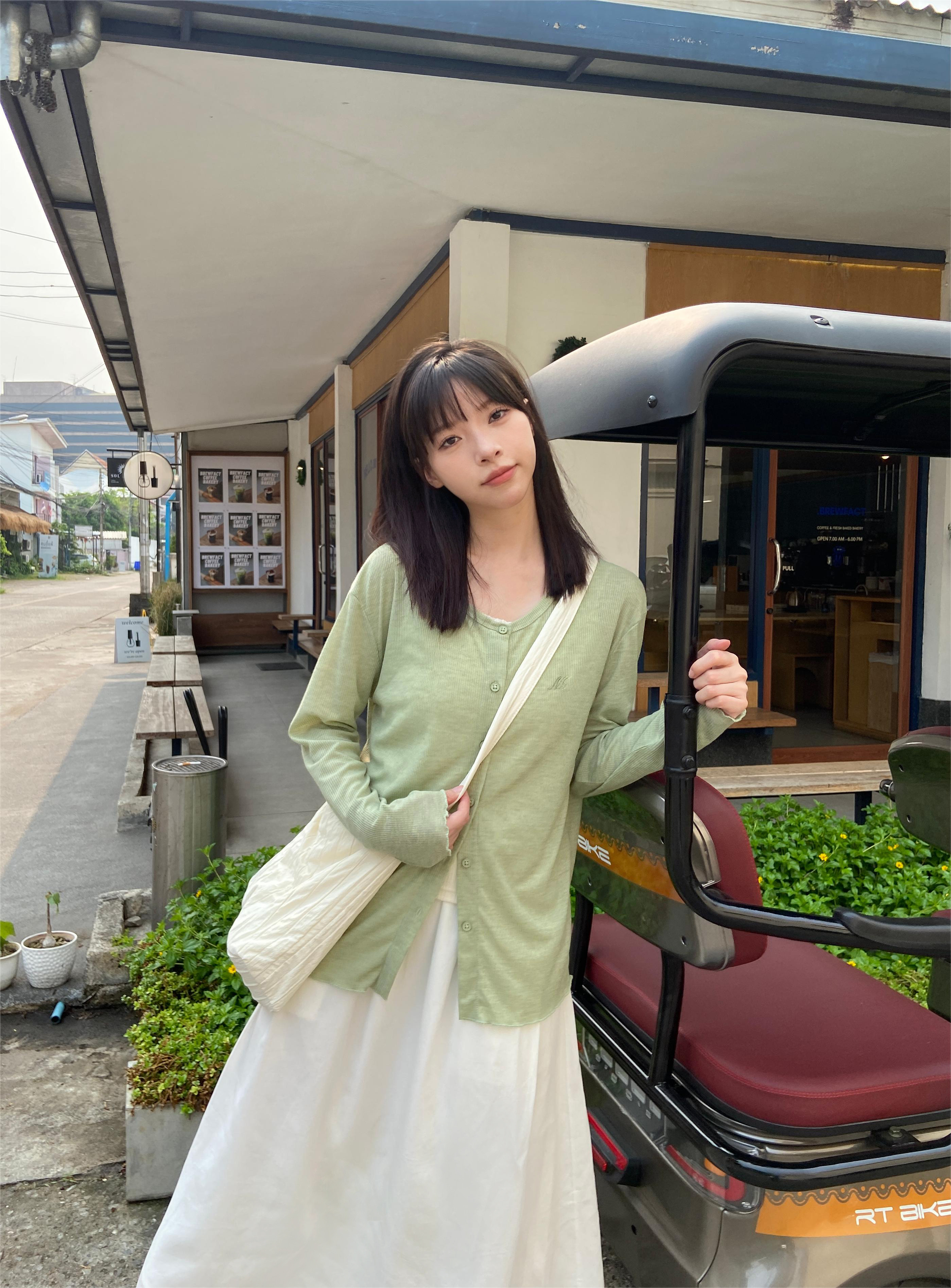 探索小巷中的隱藏美食寶藏，最新素人美食之旅 2024