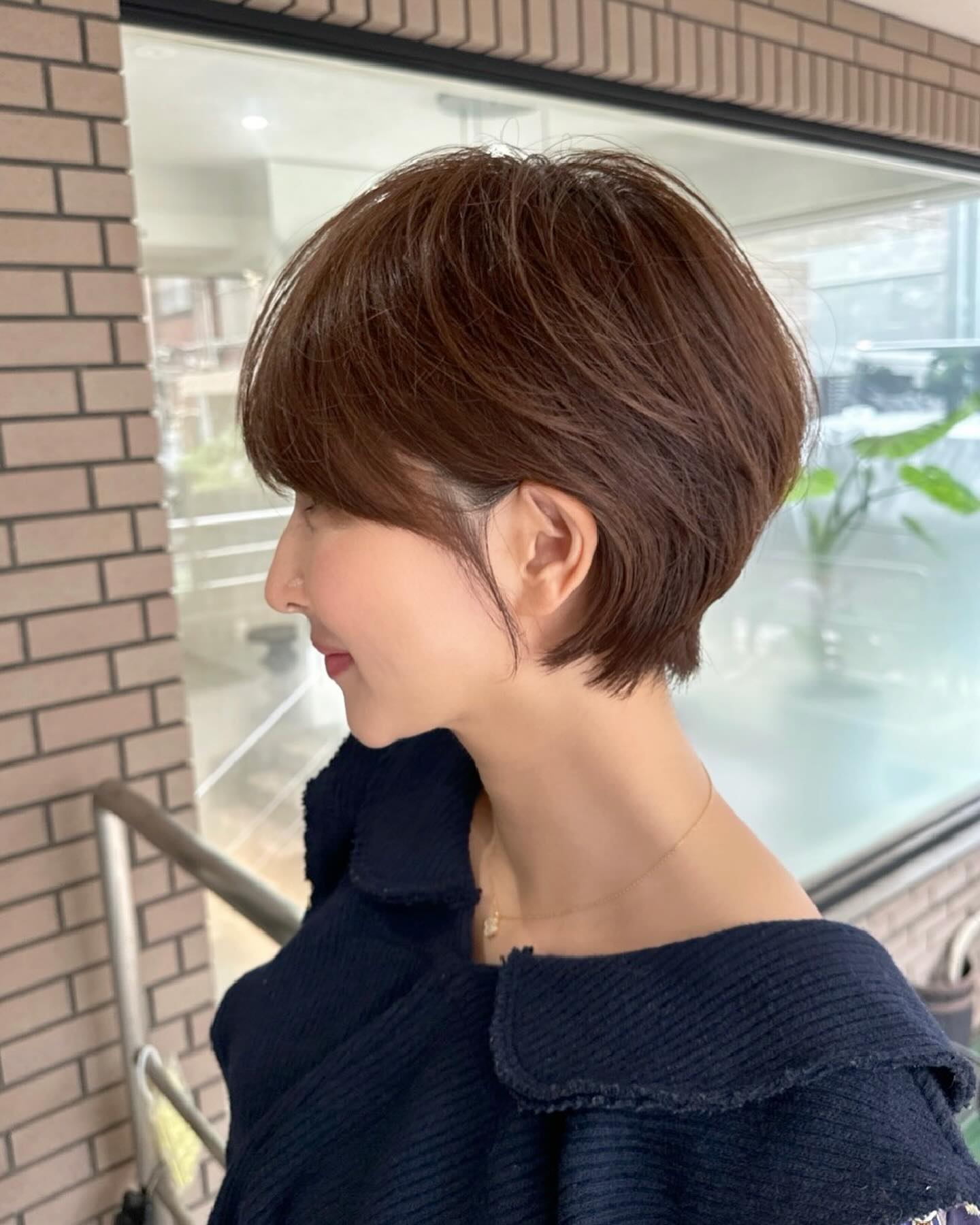 溫馨日常中的短發(fā)奇緣，愛(ài)的紐帶與最新發(fā)型圖片分享