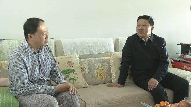 時(shí)政新聞速遞，最新動(dòng)態(tài)大揭秘，新鮮資訊不容錯(cuò)過(guò)！