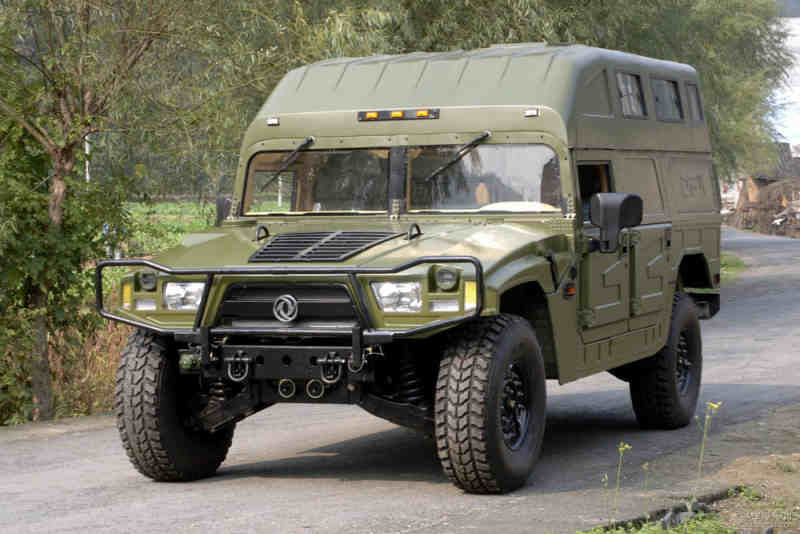 東風(fēng)最新軍車震撼登場，展現(xiàn)雄姿！