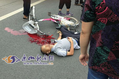 井研最新車禍?zhǔn)录?bào)道