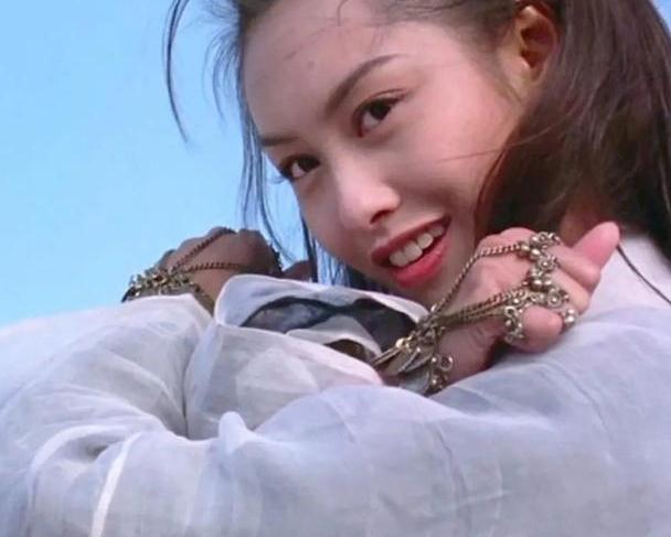 朱茵2025最新照片，公眾視角下的觀點(diǎn)碰撞與個(gè)人立場(chǎng)展現(xiàn)