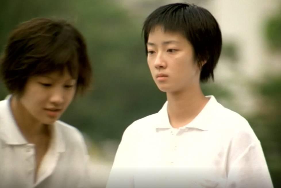 最新Les接吻視頻，愛(ài)的甜蜜瞬間、日常趣事大放送