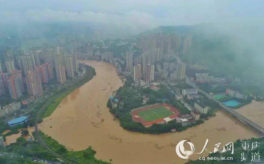 洪峰來襲，背景、事件、影響與時代重要性解析