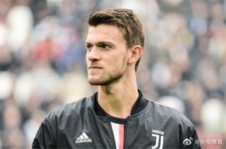 肺炎最新國際動態(tài)，變化中的學(xué)習(xí)之旅，成就感的源泉