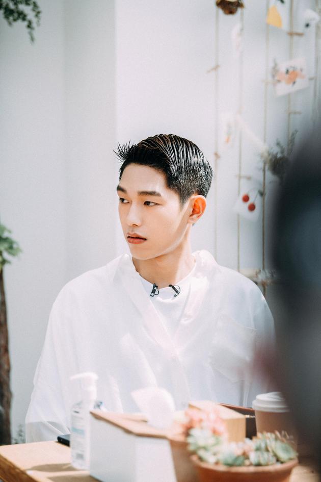 王鏘，時尚潮流的引領(lǐng)者最新動態(tài)