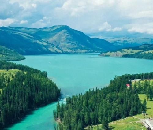 最新最美風(fēng)景，探尋自然魅力，體驗(yàn)變化中的學(xué)習(xí)之旅，自信成就之源