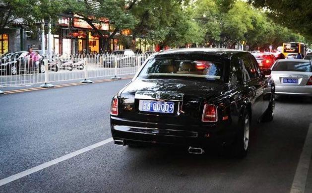 探索未知魅力小店，最新手機小號隱秘于小巷之中