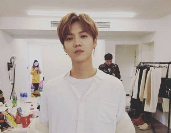 鹿晗2025最新照片，自然之旅的心靈觸摸